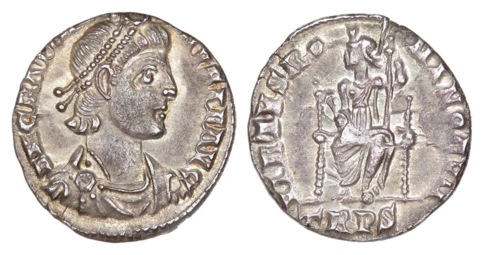 Lot 237: Gratian Siliqua. Trier, AD 375-9. Silver, 17.66 mm...