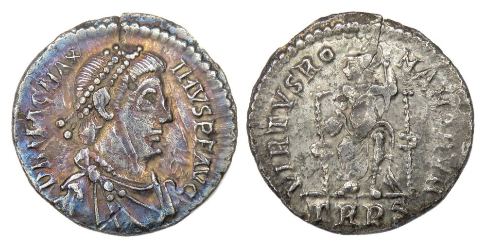 Lot 240: Magnus Maximus siliqua, mint of Trier. Obverse:  diademed,...