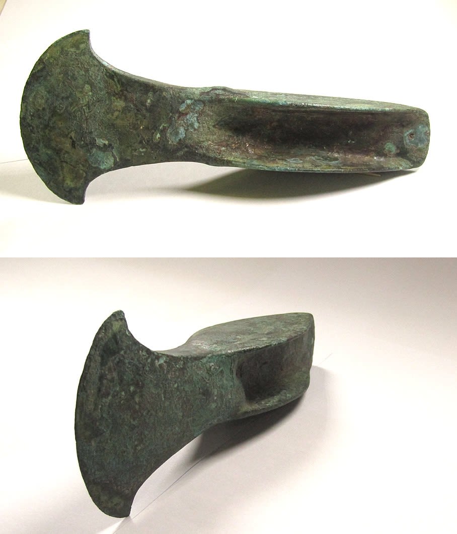 Lot 1009: Bronze Age Palstave Axe. Circa 1500-1150 BC. Copper-alloy,...