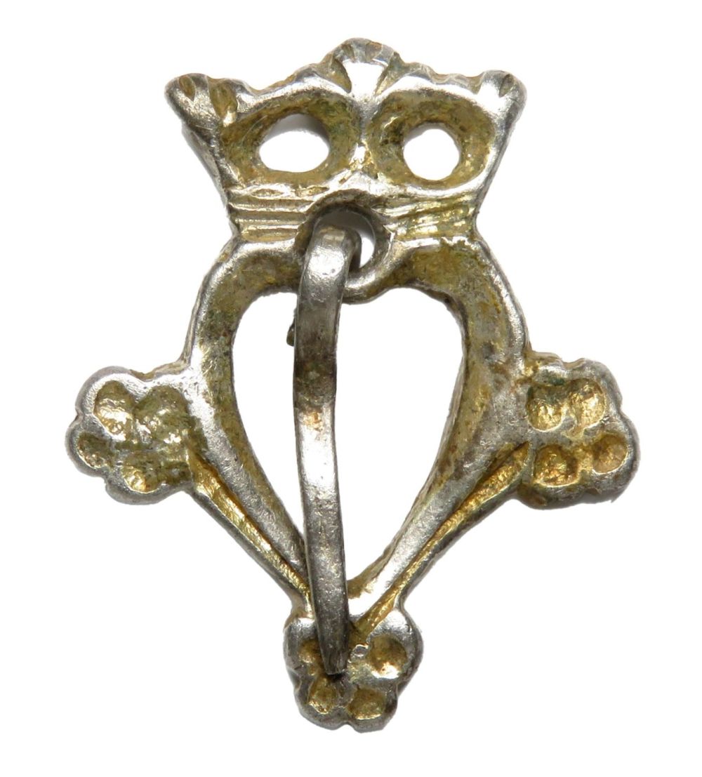 Lot 1090: Silver crowned heart brooch. Circa 15th century AD....