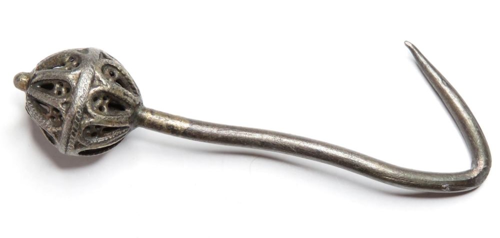 Lot 1091: Tudor Dress Pin, circa 16th century AD. Silver,...