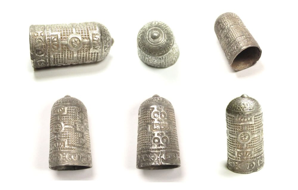 Lot 1108: Post Medieval silver thimble, c. 17th century.  An...