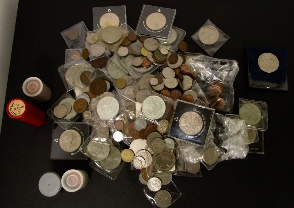 Lot 1296: UK Milled and Foreign Coinage Collection. Commemorative Issues,...