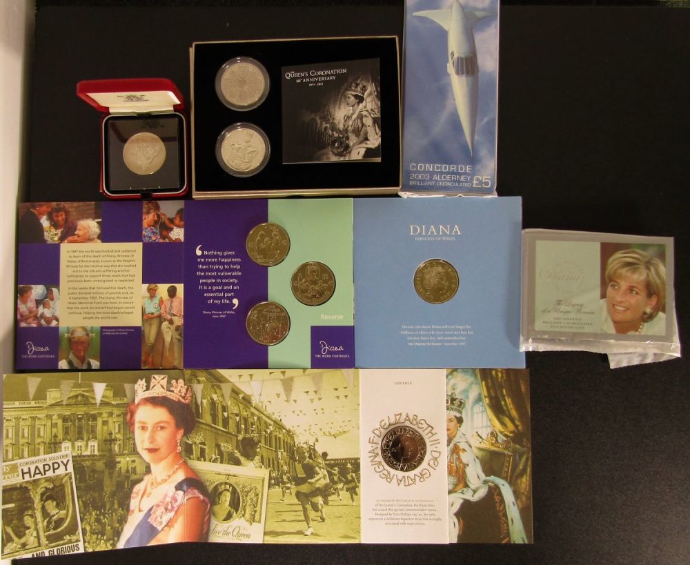 Lot 1349: Royal Mint BUNC Five Pound Coins in Presentation...