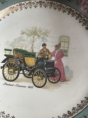 A Heinrich & Co. Porcelain Plate Depicting a Panhard-Levassor 1895 Automobile. A single circular 
