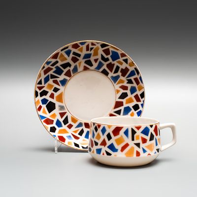 Чайная пара в стиле «советского Ар-деко». Дмитровский фарфоровый завод, 1934-1941 гг. 
Фарфор 