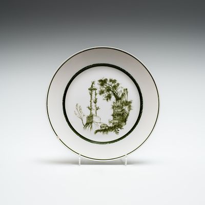 Редкая подписная тарелка с изображением пейзажа и ростральной колонной. ГФЗ, 1919 год. 
Фарфор 