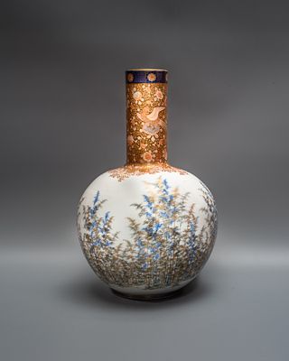 Ваза "Бамбуковая роща". Япония, конец 19 — начало 20 века. 
Фарфор, подглазурная роспись 