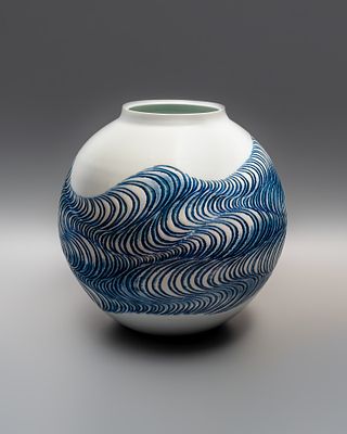 Ваза "Панорамная перспектива". Мастер: Фудзии Сюмэй (1936-2017). 
Япония, 20 век. 
Фарфор 