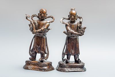 Редкие фигуры &laquo;Бессмертные&raquo;. Китай, период Канси (1662-1722) 
Металл, лить&euml;, прочеканка 