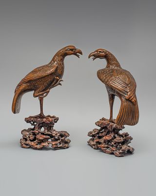 ФИГУРЫ &laquo;ПАРА ПТИЦ&raquo;. Китай, 1920-1930-е годы. 
Металл, литьё, патинирование. 
Подставки: дерево, 