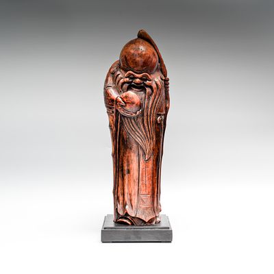 Большая фигура &laquo;Шоусин с персиком&raquo;. Китай, 19 век. 
Бамбук, резьба, гравировка. 
Высота: 51 см. 
