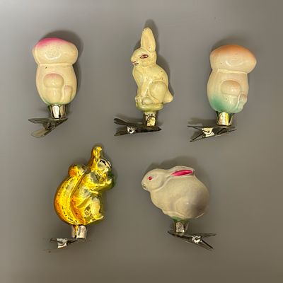 Елочные игрушки. заяц, белка, грибочки. 
5 шт. 
СССР, 1950-1960е годы. 
Стекло, 