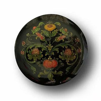 Шкатулка круглая с цветочным декором. Палех, середина 20 века. 
Папье-маше, лак, живопись. 