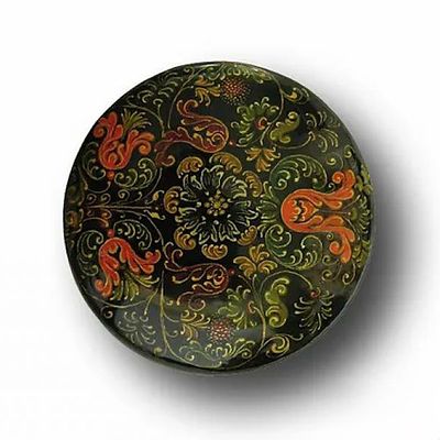 Шкатулка с цветочным орнаментом. Палех, середина 20 века. 
Папье-маше, лак, живопись. 
Диаметр: 