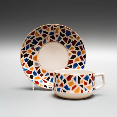 Чайная пара в стиле &laquo;советского Ар-деко&raquo;. Дмитровский фарфоровый завод, 1934-1941 гг. 
Фарфор 