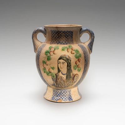 Ваза &laquo;Узбечка с персиками и узбек с хлопком". Автор модели и росписи: Исидор Григорьевич 