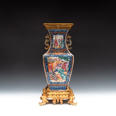 Ваза &laquo;Китайские сцены&raquo;. Ваза: Китай, XVIII век, период правления императора Цяньлуна 