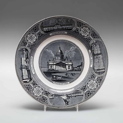 Коллекционная тарелка с изображением Исаакиевского Собора. Англия, 1866 год. 
Фаянс 