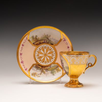 Чайная пара с изображением девочки и козлика. Франция, 2я четверть XIX века. 
Фарфор, роспись 