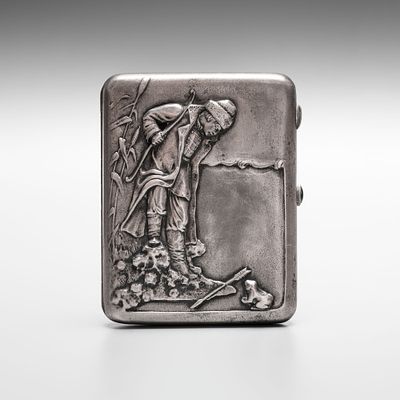 Портсигар &laquo;Иван-царевич и лягушка&raquo;. Серебро, золочение внутри. 
Клейма: 84, ИК 
Вес: 209 гр. 
