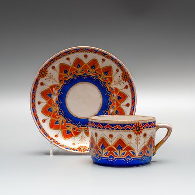 Чайная пара с орнаментом в русском стиле. Россия, Дулево, 1930-1952 гг. 
Фарфор, роспись 