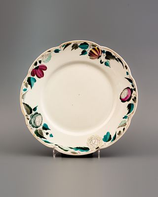 Тарелка с цветочным декором, роспись Фризе по рисунку Чехонина. НГФ, Волхов, 1924 год. 
Фарфор 