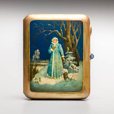 Портсигар &laquo;Снегурочка&raquo;. Серебро, золочение внутри, эмаль, лаковая живопись. 
Клейма: 875, МЮ5 