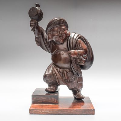 Фигура &laquo;Дайкоку - Бог Счастья&raquo;. Япония, 1933 год. 
Бронза, лить&euml;, патинирование, подставка – 