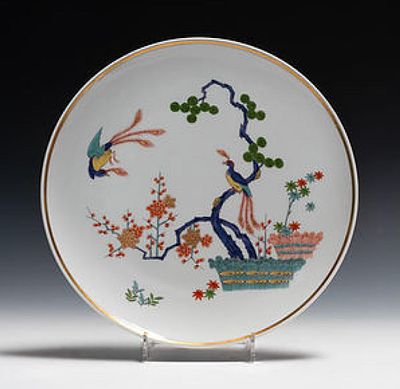 Декоративная тарелка Meissen с росписью в стиле Какиэмон. Мейсен, 1950-1960-е годы. 
Фарфор 
