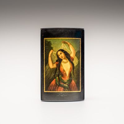 Сигарница &laquo;Итальянка&raquo;. Германия, Иоганн Штобвассер, 19 век. 
Папье-маше, лак, живопись. 