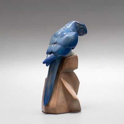 Скульптура (окимоно) &laquo;Синий попугай&raquo;. Япония, 1920-1930е годы. 
Фарфор, подглазурная 