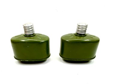 Pair of Vintage Military-Style Green Aluminum Canteens – Authentic & Well-Preserved!. A pair of 