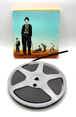 Charlie Chaplin – Charlot Emigrant | Original Super 8 Film Reel | Exclusive Film Office Paris. Or 