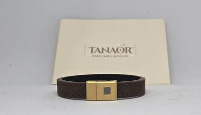 צמיד יוקרתי TANOR - ננו תנ״ך מלא חרוט | עור איטלקי איכותי. צמיד ייחודי וחדשני מבית TANOR, המשלב 