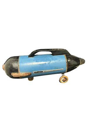 נדיר ויחיד בישראל כיום! שואב אבק וינטג' Futurmatic - עיצוב בצורת טיל | עובד ותקין! שנות ה-50-60. 