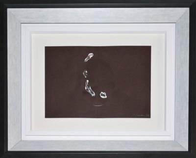 Umberto Mariani (1936). "senza titolo", piombo su carta, cm 21x31, firma, eseguita nel 1987 