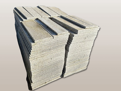 Granito Cinza Transmontano. Palete com placas de Granito Transmontano com 2 cm de espessura e 