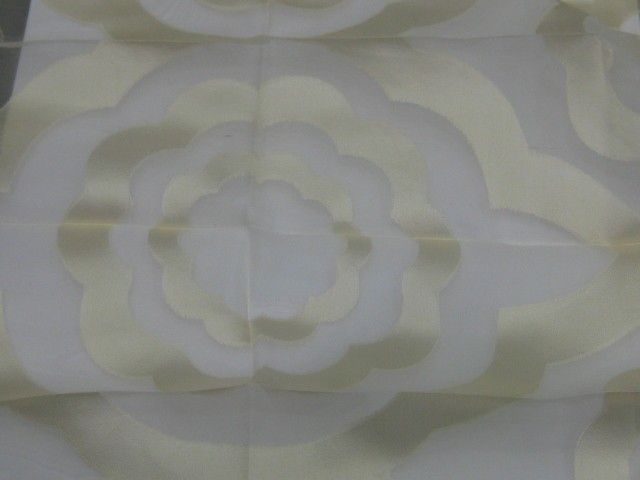 CADENZA ORG.SILK JACQ Fabric. Organza cadenza fabric 100% silk. This roll contains 500 linear cm 