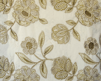 MAJESTIC
01 Barrok Bright White
Fabric. The inspiration of the Renaissance era is evident in 