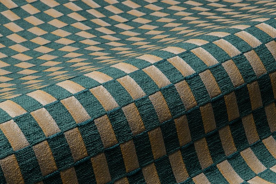 DAMIER
06 Amazon Sunrise Fabric. Damier, a chenille fabric with a geometric motif with an 