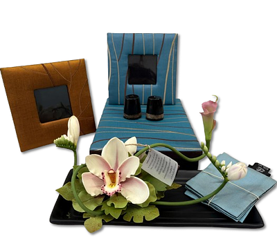 Objetos de Decoração. Conjunto composto por 1 unidade de caixa em seda natural , 1 unidade de