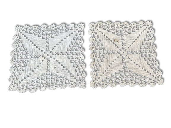 Set of 2 lace doilies. Set of 2 handmade lace doilies. Signs of use.