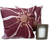 Decorative Items. Set comprising two decorative cushions in natural silk with plush filling, 1 Image - 1