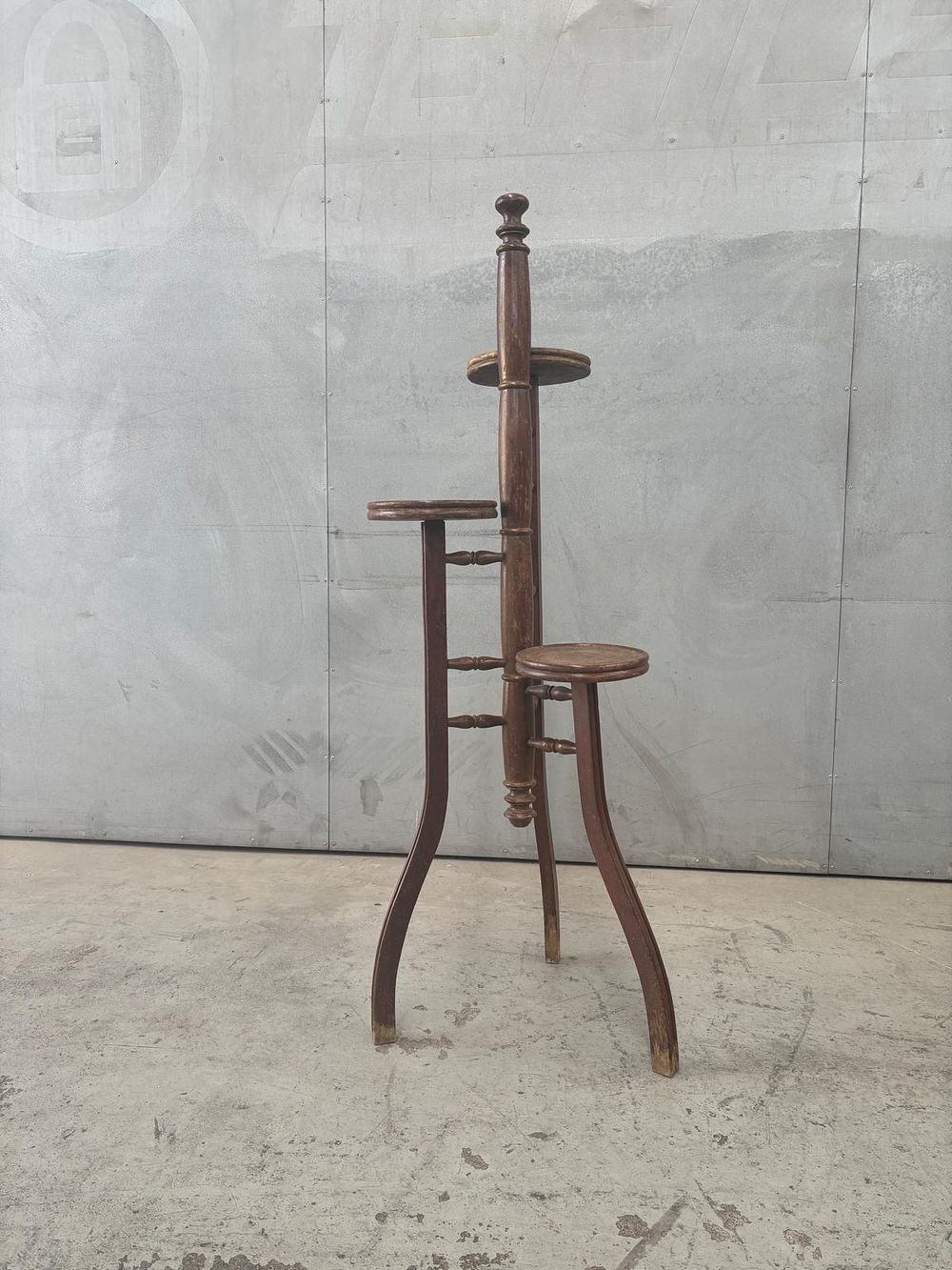 Vase Display. Chestnut wood support for placing 3 vases. Signs of use.