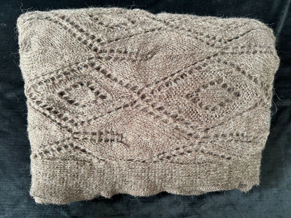 Triangular Wool Shawl. Triangular wool shawl. Signs of use.