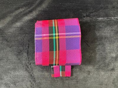 Polyester dress sash
.Polyester dress sweep
. Polyester dress belt with square pattern. 