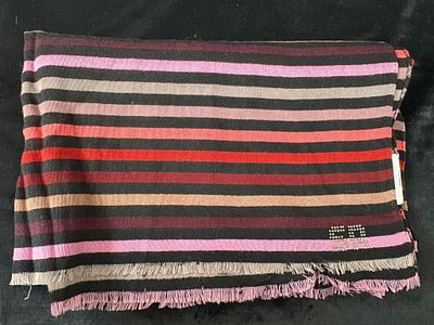 Scarf by Sonia Rykiel in 100% wool. Logo with imitation crystals. Signs of use.
