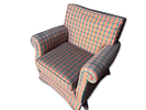 Armchair upholstered in plaid pattern fabric. English style with petticoat.Image - 3