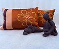 Decorative Cushions & Statues. Set comprising two decorative cushions in natural silk with plush Image - 1
